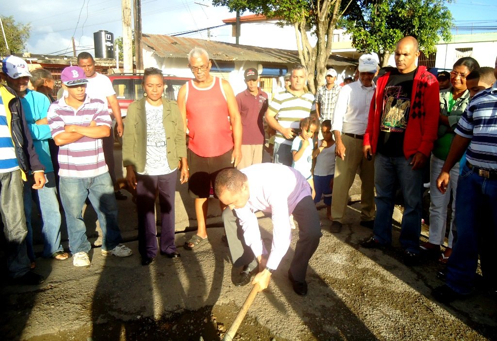 Primer Picazo en el barrio Quija Quieta, correspondientes a la 2da. Etapa del Presupuesto Participativo Municipal de Moca